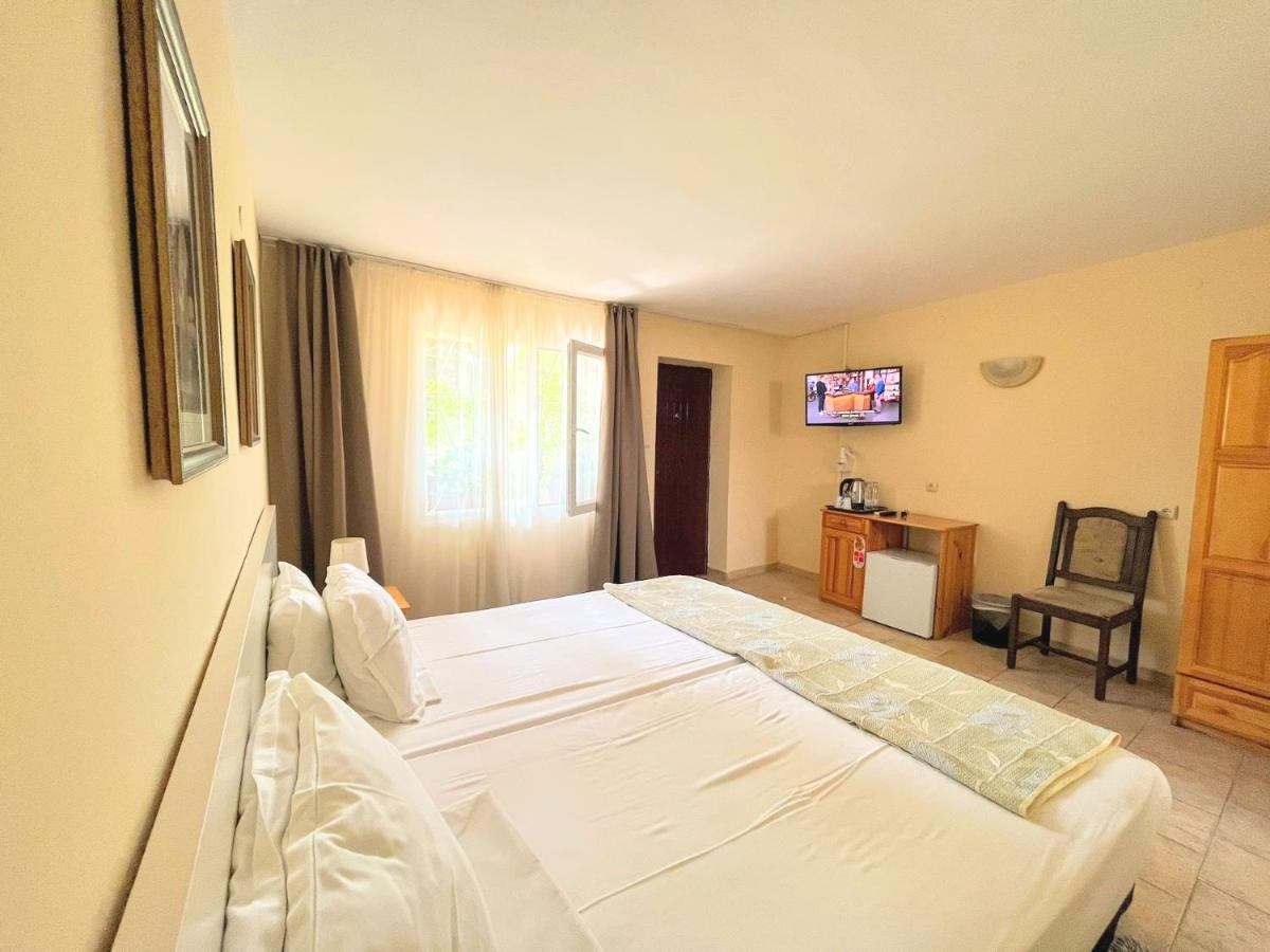 Lotus Family Hotel - Free Parking Sunny Beach Exterior foto